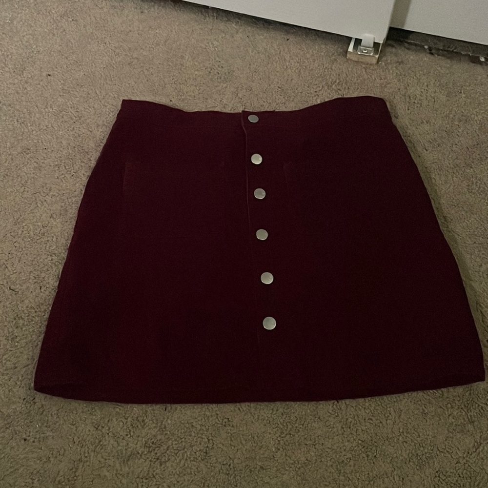 dark red/maroon skirt